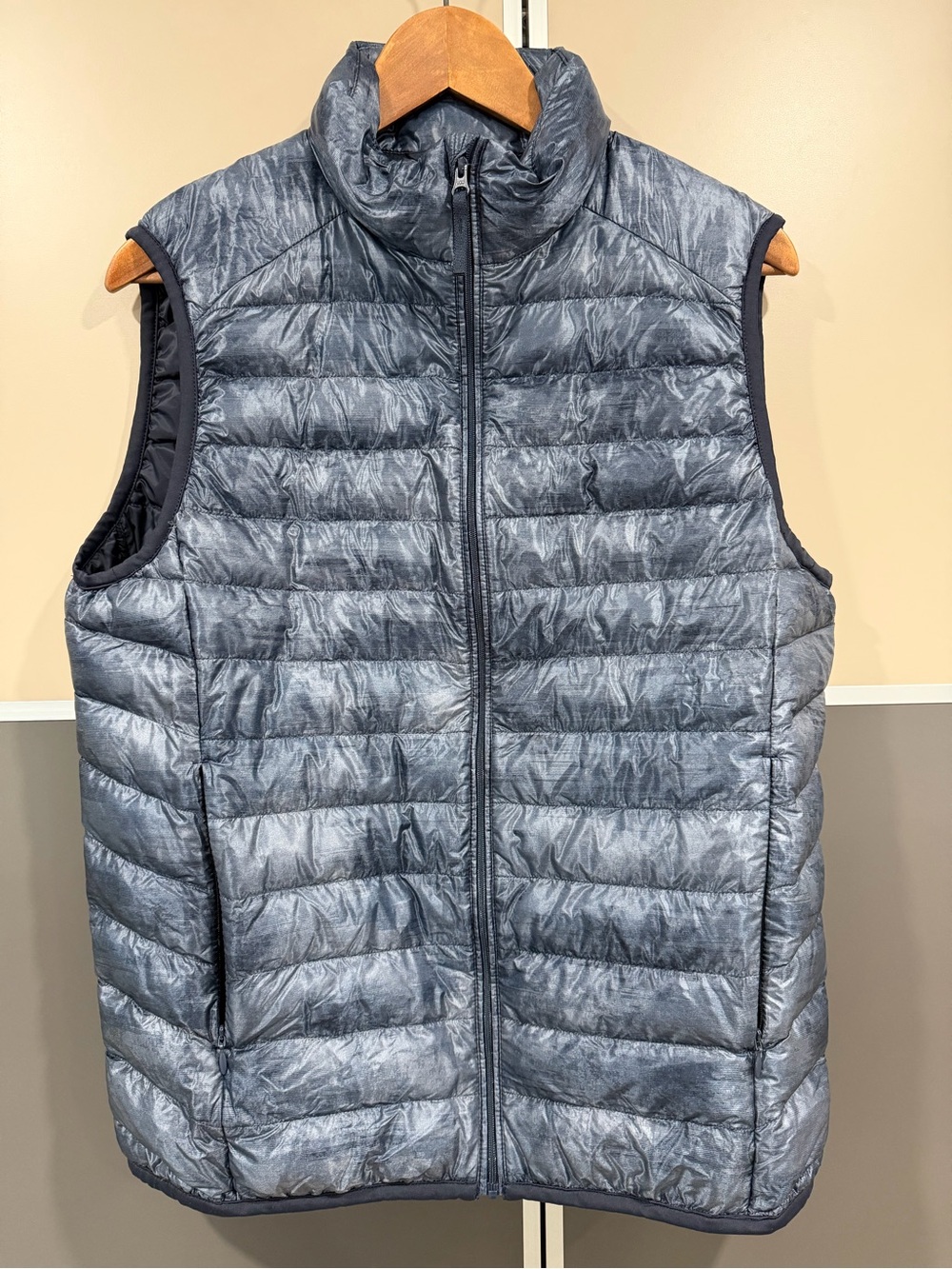 Uniqlo Ultralight Down Feather Puffer Vest Men's Medium Full Zip Packable Blue